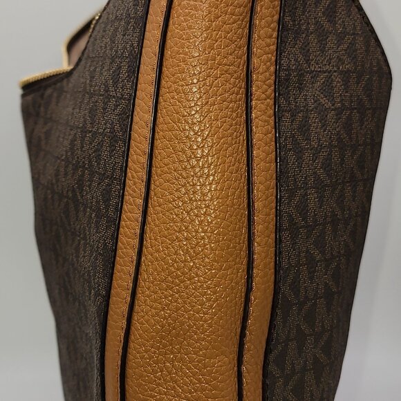 Michael Kors Lydia Brown - Picture 5 of 10